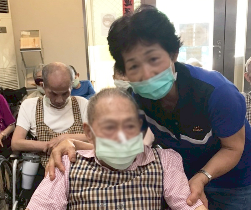 禾鼎長照中心對於中老年人的專業照護